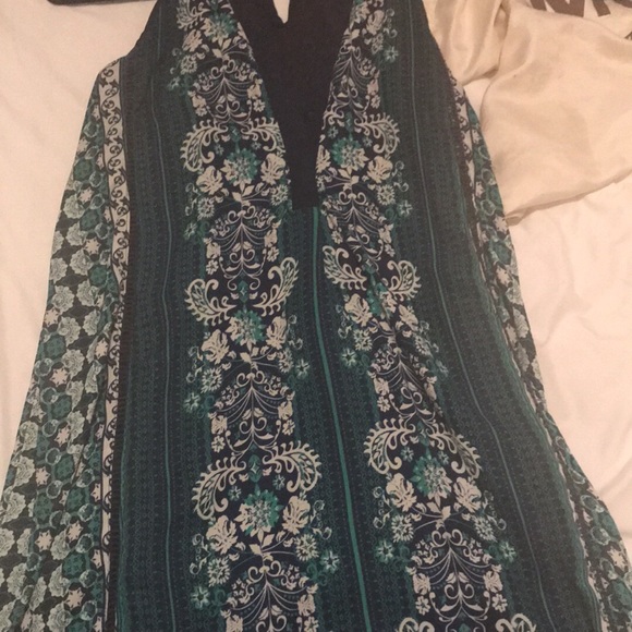 Clothes bundle will negotiate, or sell separate - Picture 2 of 8